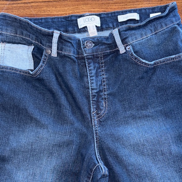 LOGO~ Lori Goldstein Women's ombré Straight Leg ankle Jeans - Dark to Light Blue - Picture 2 of 9